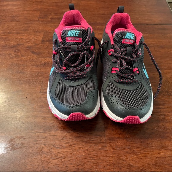 Nike running shoes - Picture 2 of 3